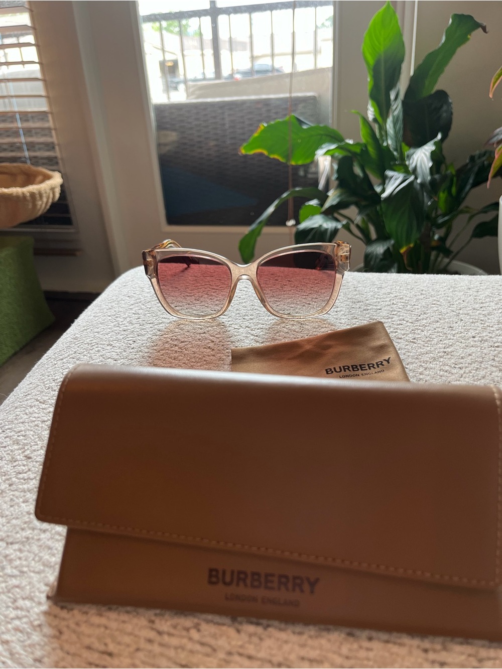 Burberry Pink Gradient Square Sunglasses with Tan Case